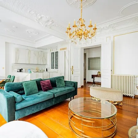 Champs Elysees-avenue Montaigne-2 Bedrooms * باريس