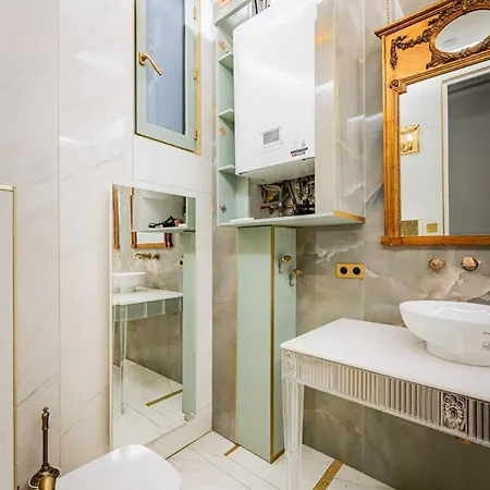 Champs Elysees-avenue Montaigne-2 Bedrooms شقة *