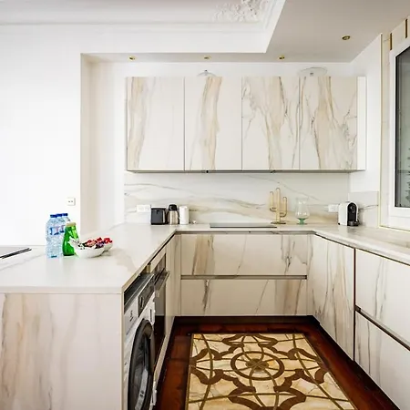 شقة Champs Elysees-avenue Montaigne-2 Bedrooms *
