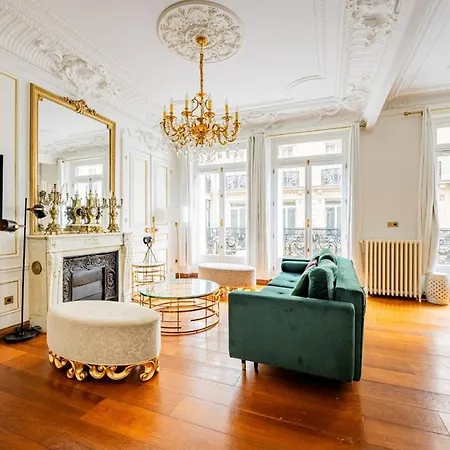 Champs Elysees-avenue Montaigne-2 Bedrooms *